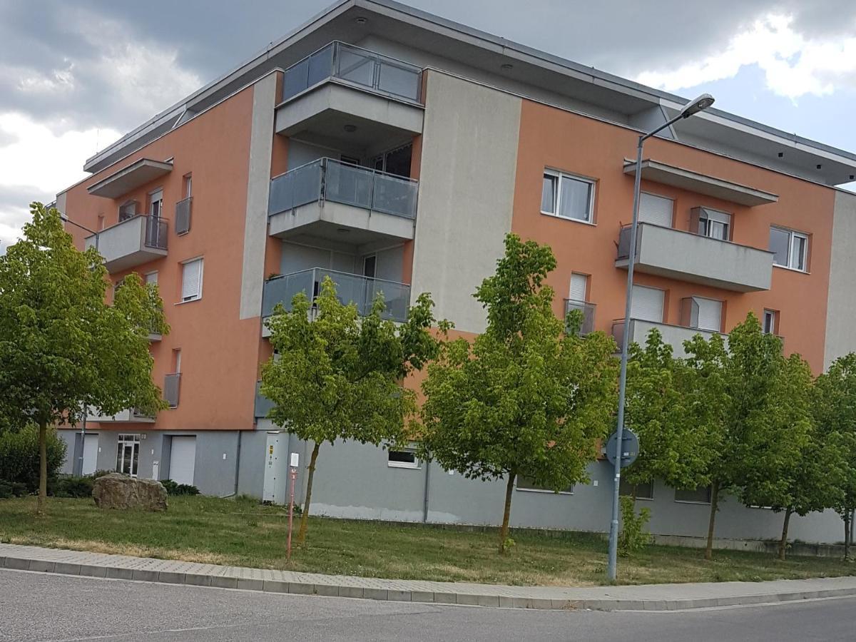 Trenčín Apartman Zuzu מראה חיצוני תמונה